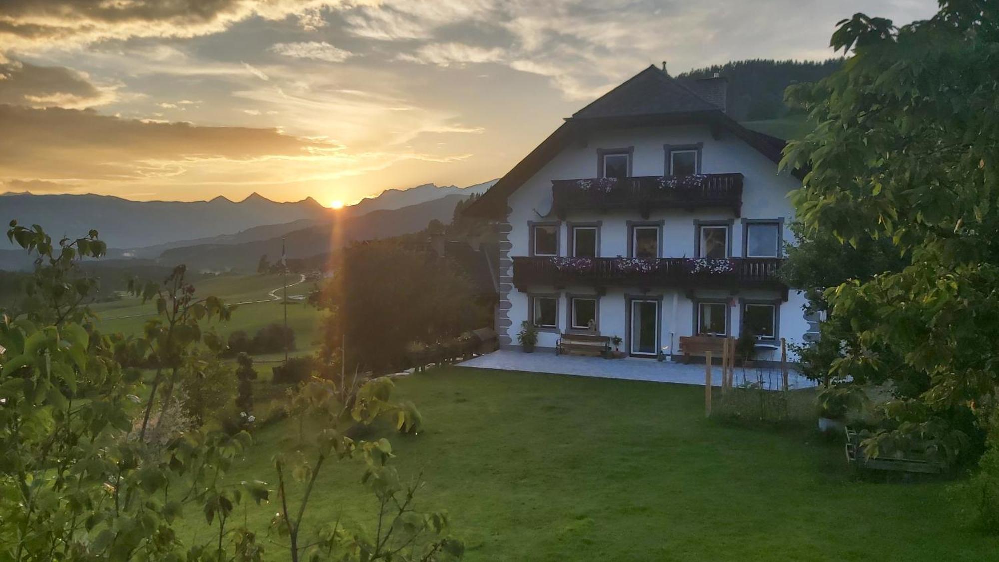 Schweizer Hof Apartment Tamsweg Luaran gambar